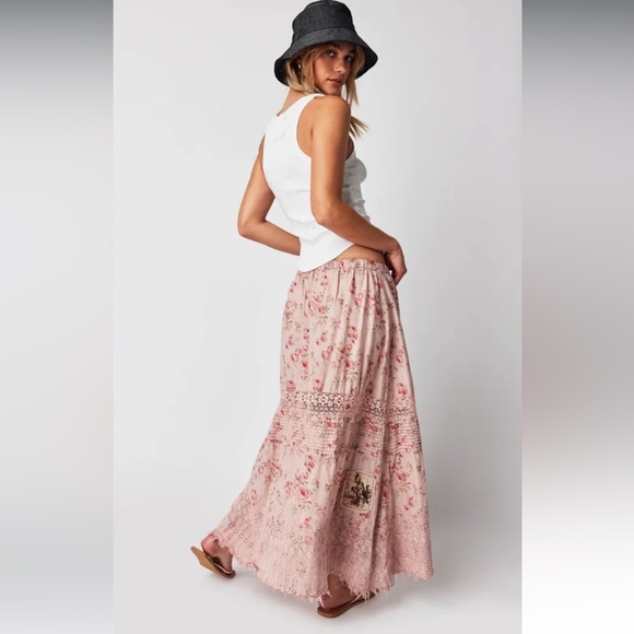 Magnolia Pearl Dresses & Skirts - Free People Magnolia Pearl Molly Skirt One Size Pink Floral